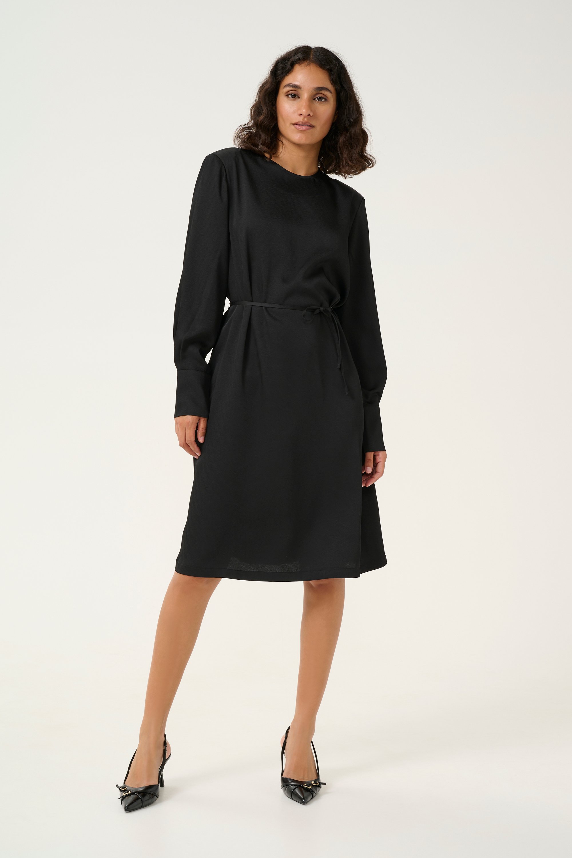 Kleid Regular fit black