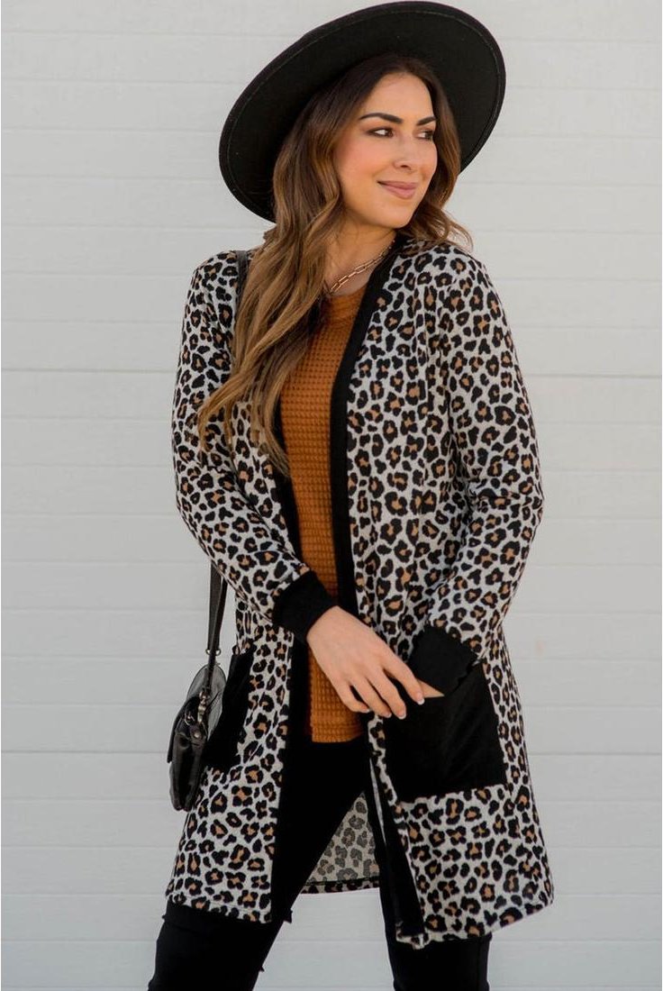 Thumbnail - Azura Exchange Schwarzer Leopard Aufgesetzte Taschen Offener Front-Cardigan