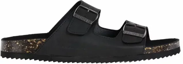 Sandals Protest Prtmikal