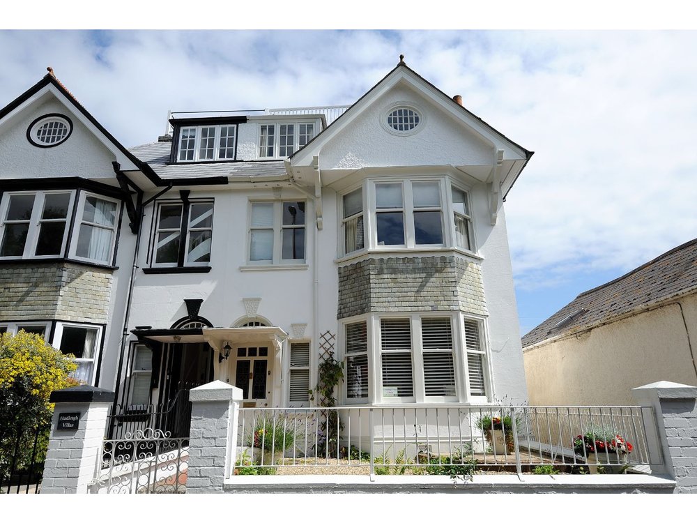 2 Hadleigh Villas