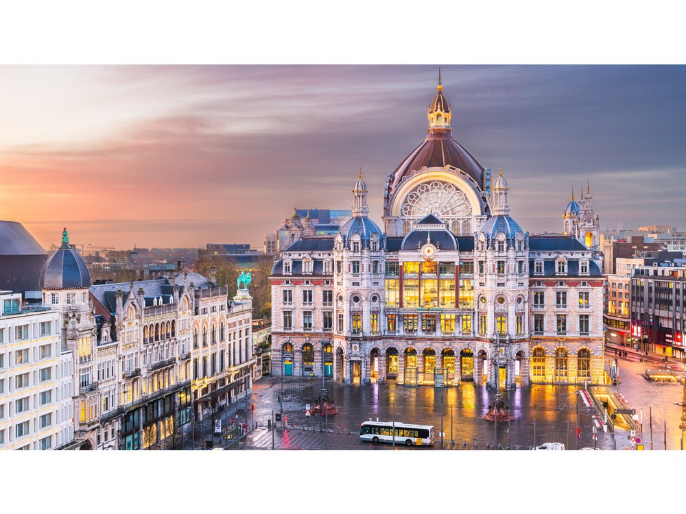 Canals & Cafés of Belgium & Holland