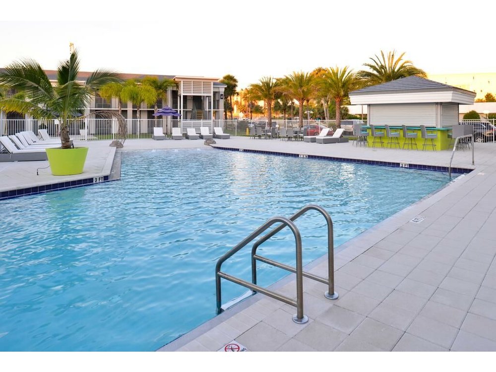 Clarion Inn and Suites Orlando Universal
