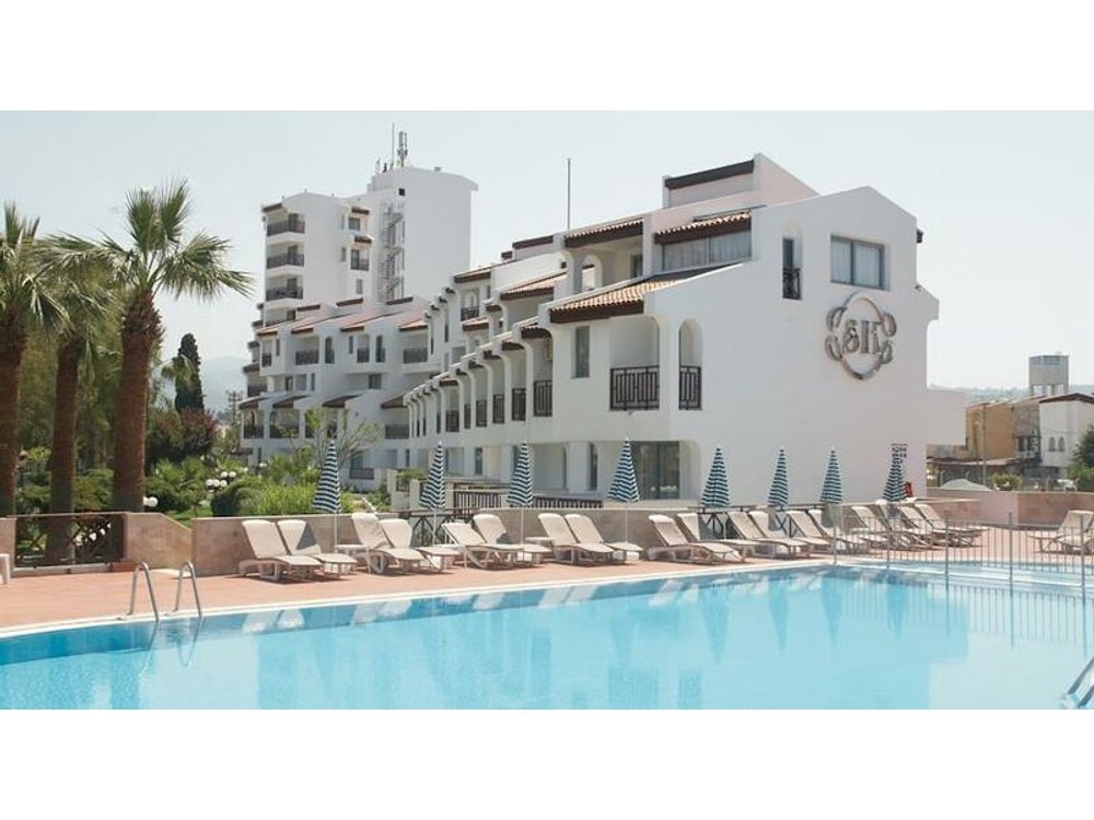 Sentinus Beach Hotel