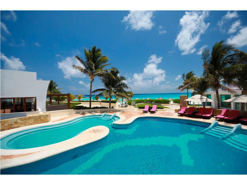 Krystal Grand Cancun