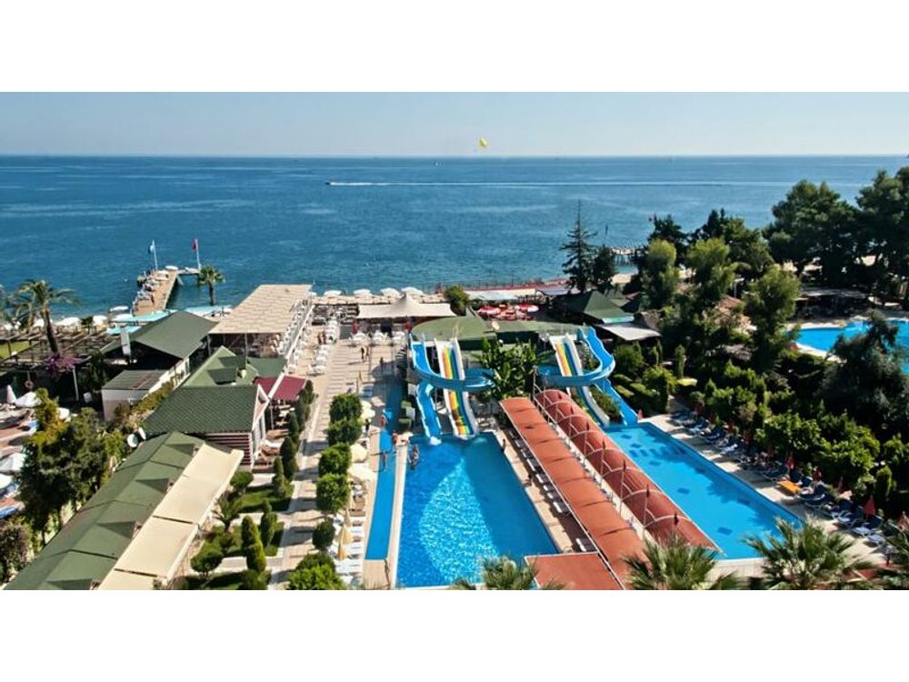 Armas Beach Hotel