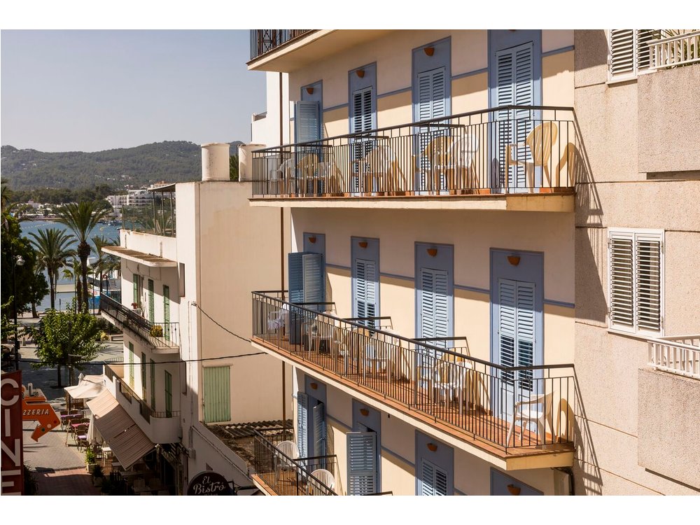Ferrer Hostal - Adult Only