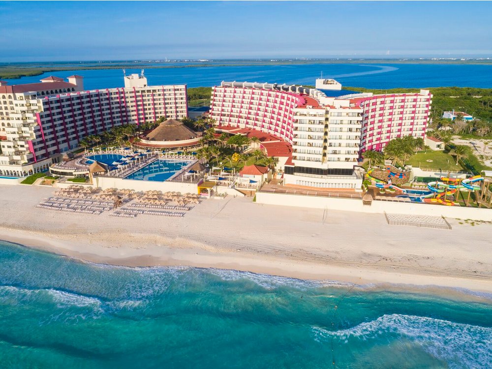 Crown Paradise Club Cancun