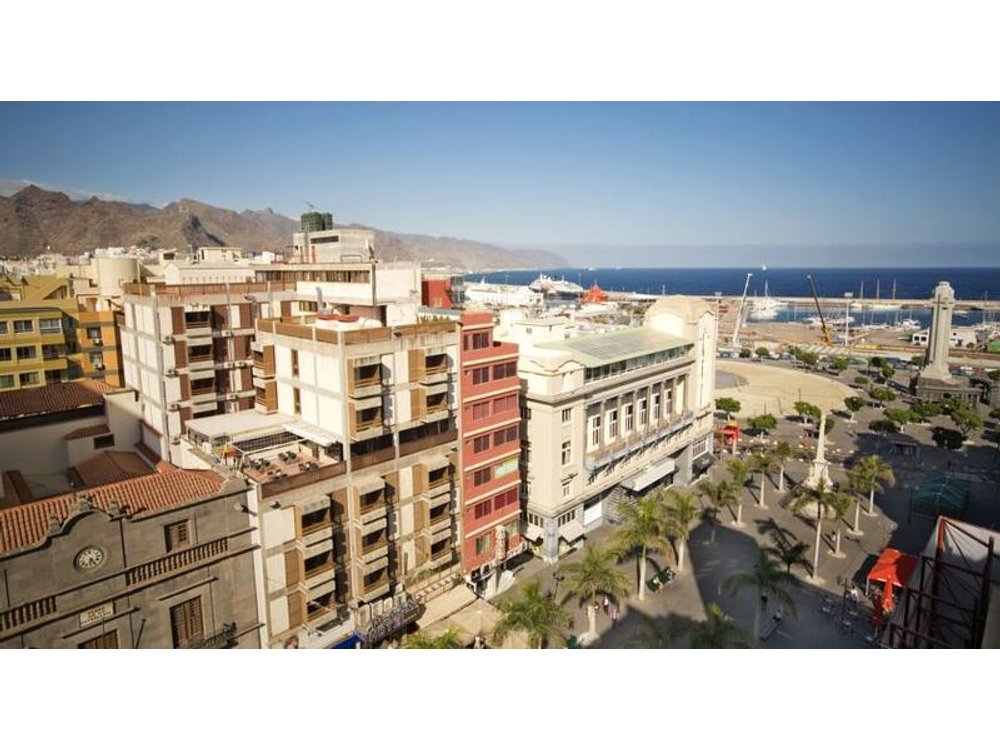 Adonis Plaza