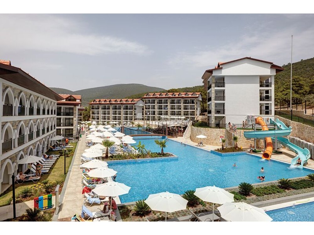Ramada Resort By Wyndham Akbuk