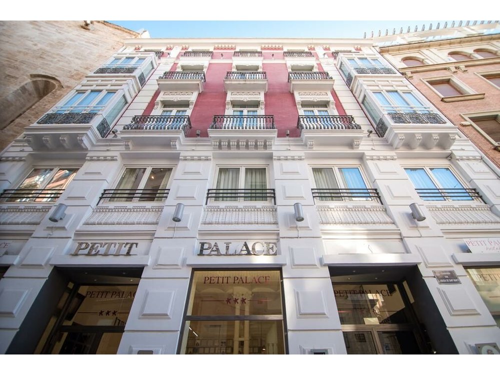 Petit Palace Plaza de la Reina