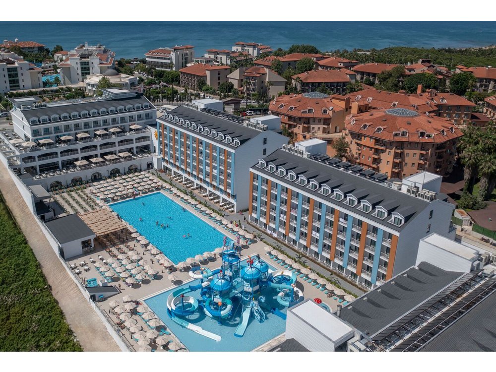 Arcanus Hotels Trendline Side