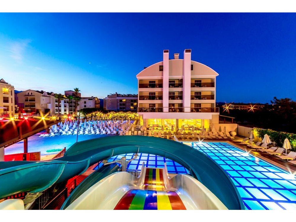Julian Club Hotel