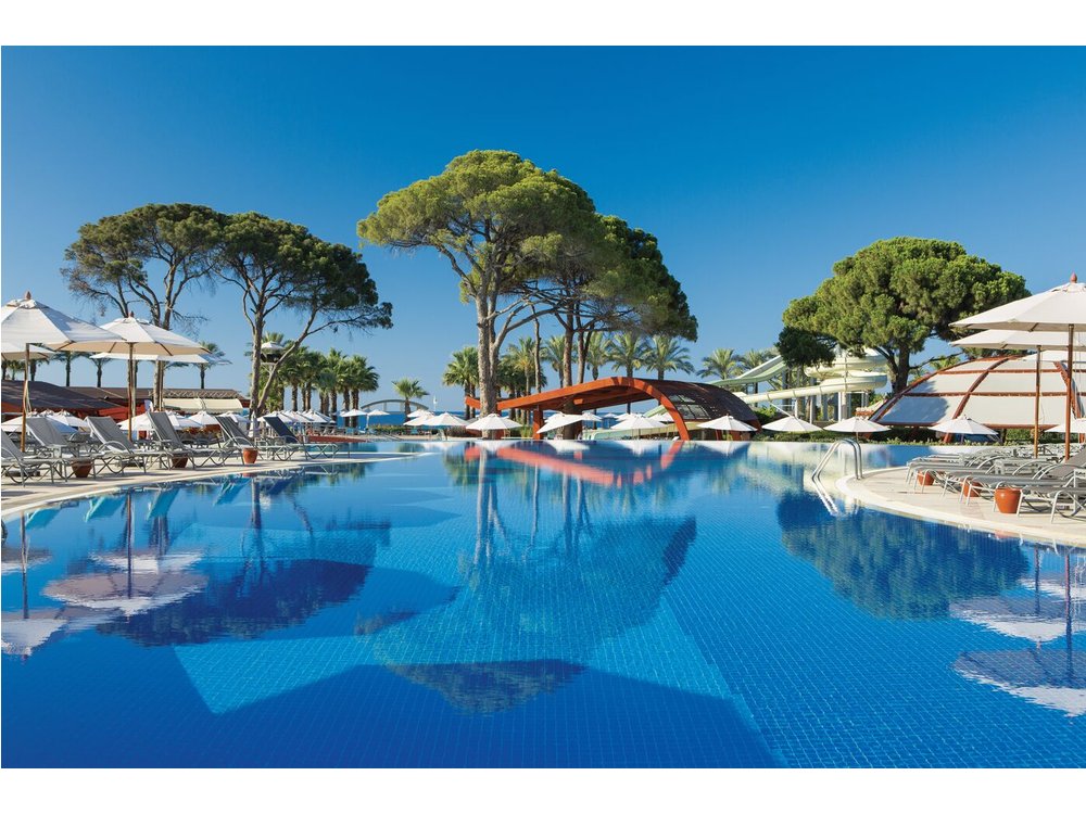 Cornelia De Luxe Resort