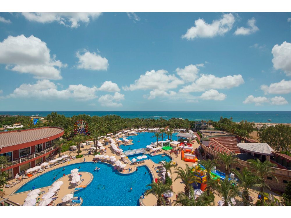 Delphin Palace
