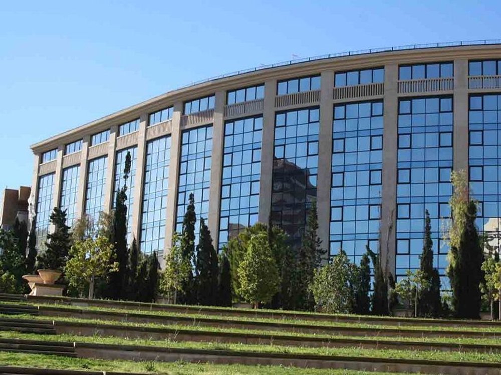 Magic Atrium Plaza