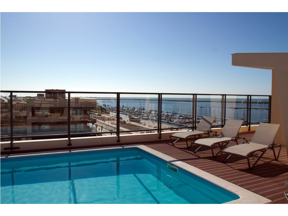 Real Marina Residence