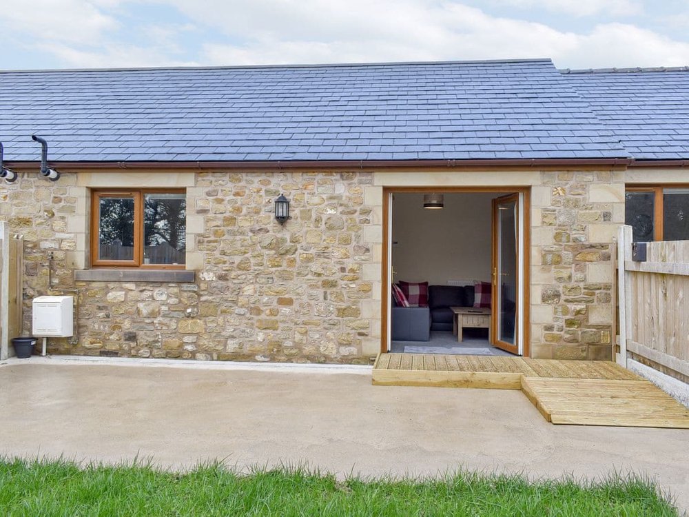 Cross Keys Inn Cottages - Four Dorchester Drive