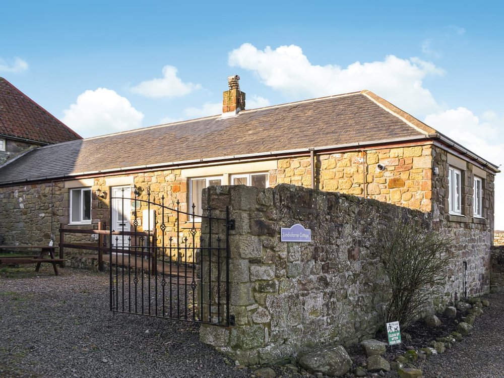 Adderstone Farm - Lindisfarne Cottage
