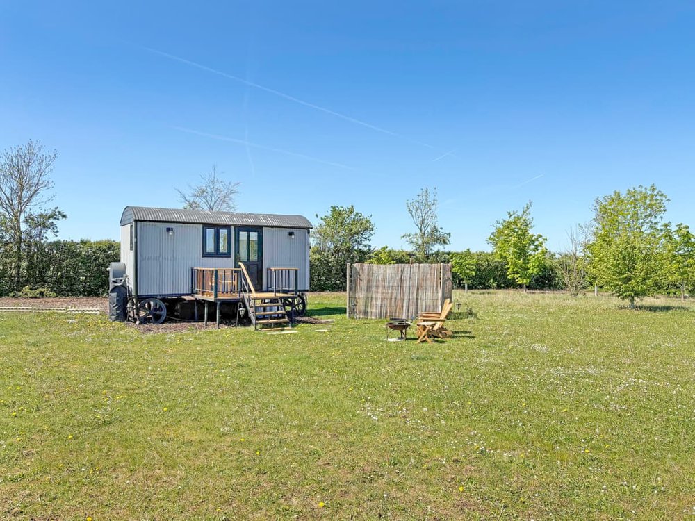 Temple Bruer Glamping - Ash Hut