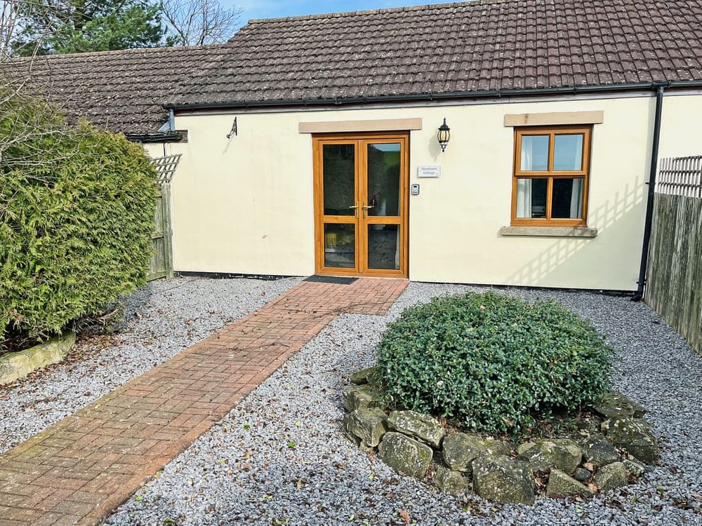 Hillcrest Country Park - Hawthorn Cottage