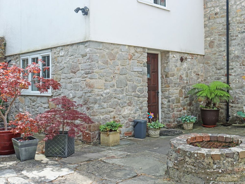 Somerset Court Cottages - Courtyard Cottage