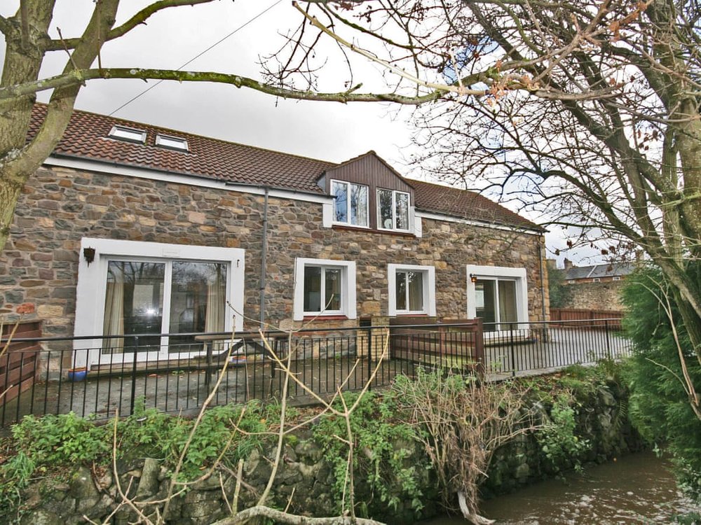 Bluebell Farm Cottages - Lindisfarne Cottage
