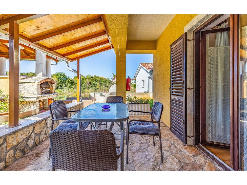 Holiday apartment in Pula from £51 per night