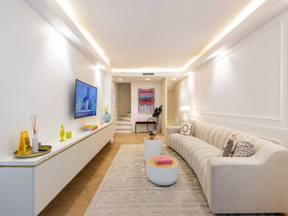 Holiday apartment in Paris from £711 per night
