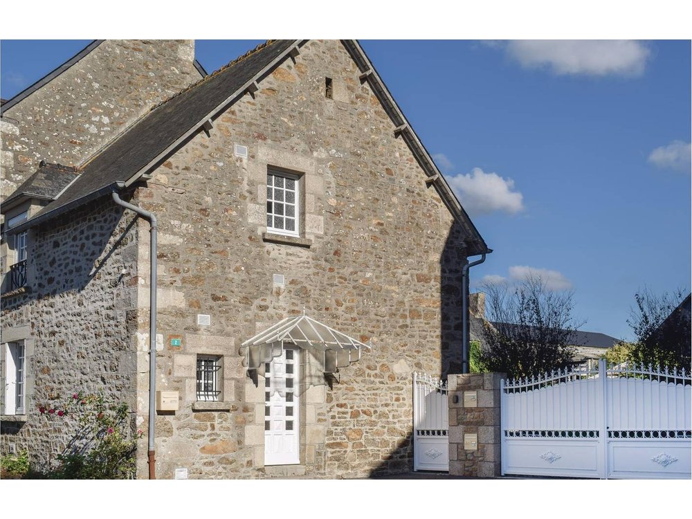 Holiday home in Plancoët from £46 per night
