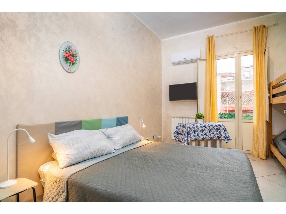 Holiday apartment in Catania from £40 per night