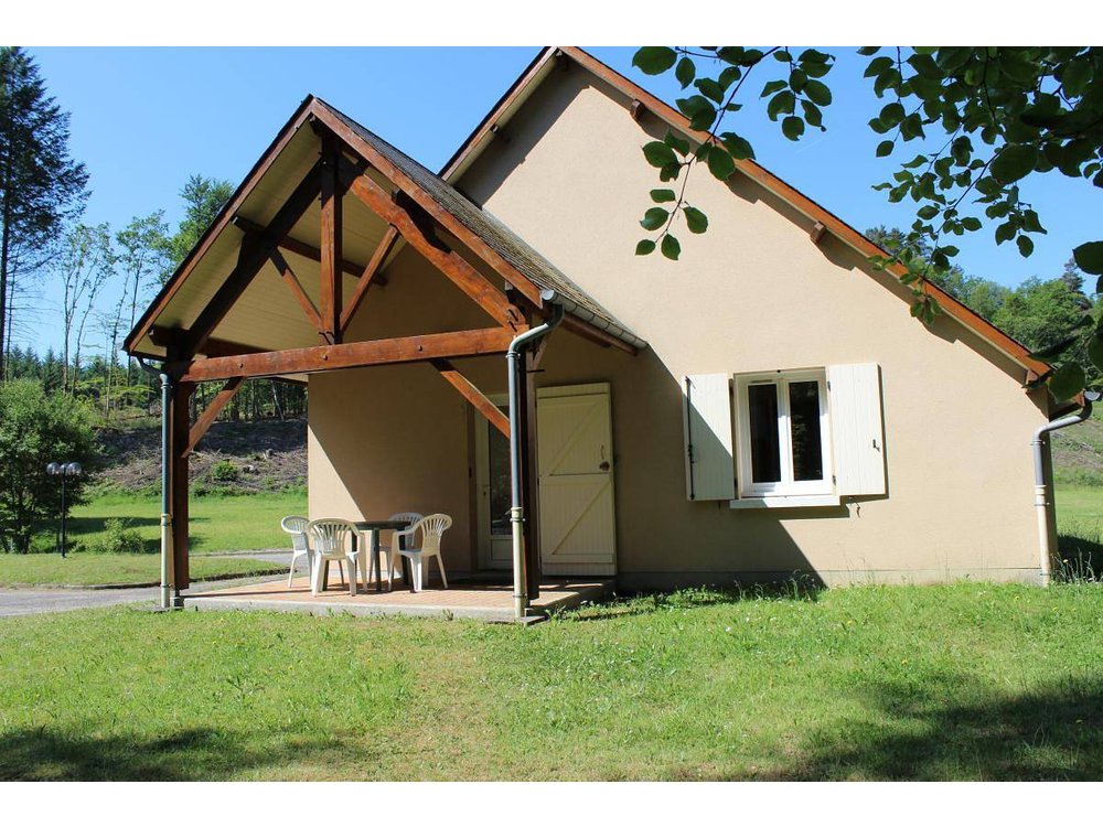 Holiday home in Limousin from £52 per night