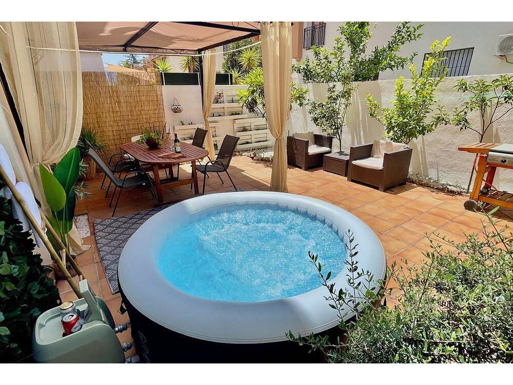 Holiday home in Ogíjares from £56 per night