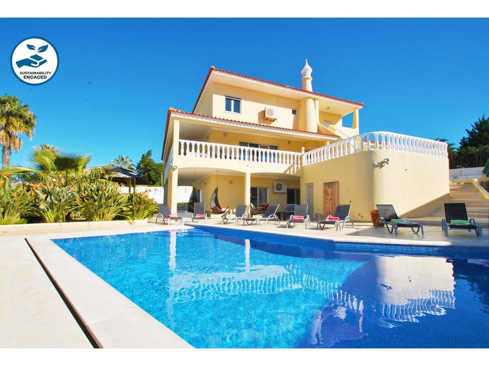 Holiday home in Albufeira from £418 per night