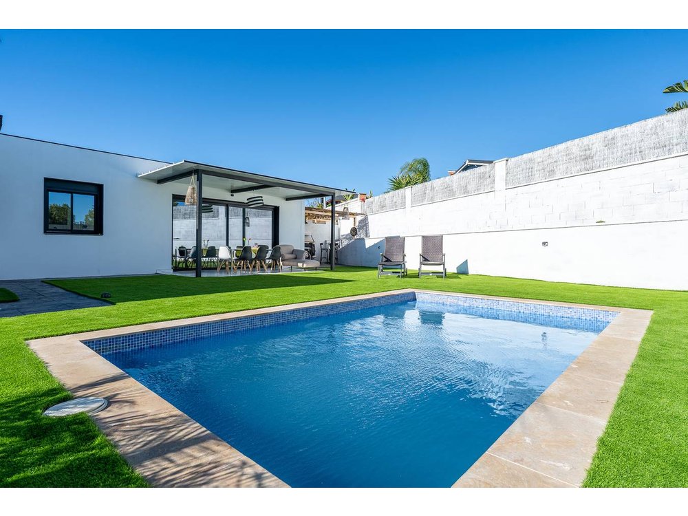 Holiday home in Tarragonès from £151 per night