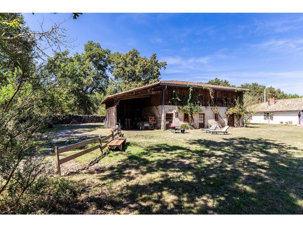 Holiday home in Gironde from £56 per night
