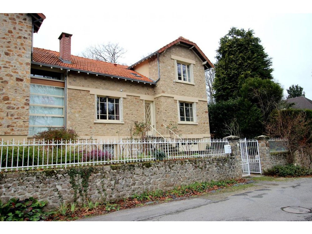 Holiday home in Nieul from £54 per night