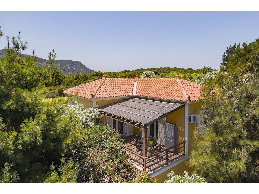 Holiday home in Samos from £265 per night