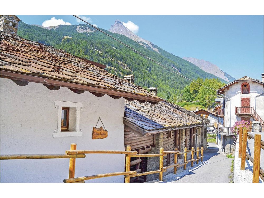 Holiday home in Cogne from £45 per night