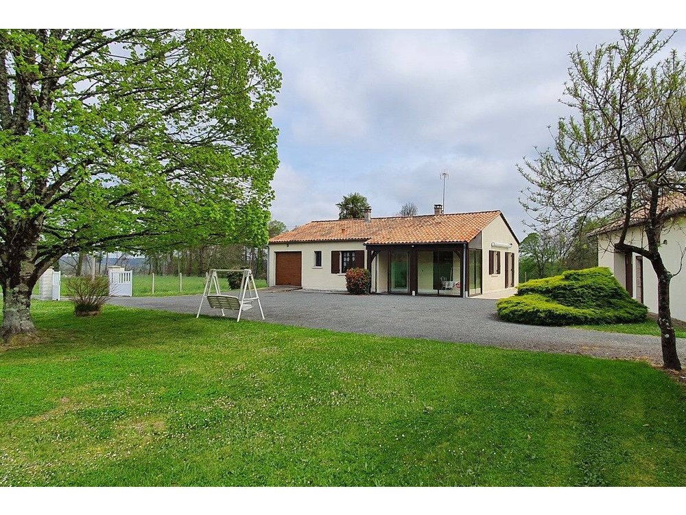 Holiday home in Dordogne from £55 per night