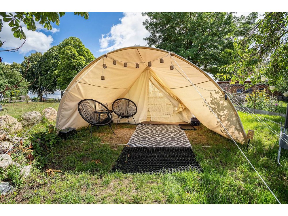 Camping in Carpin from £47 per night