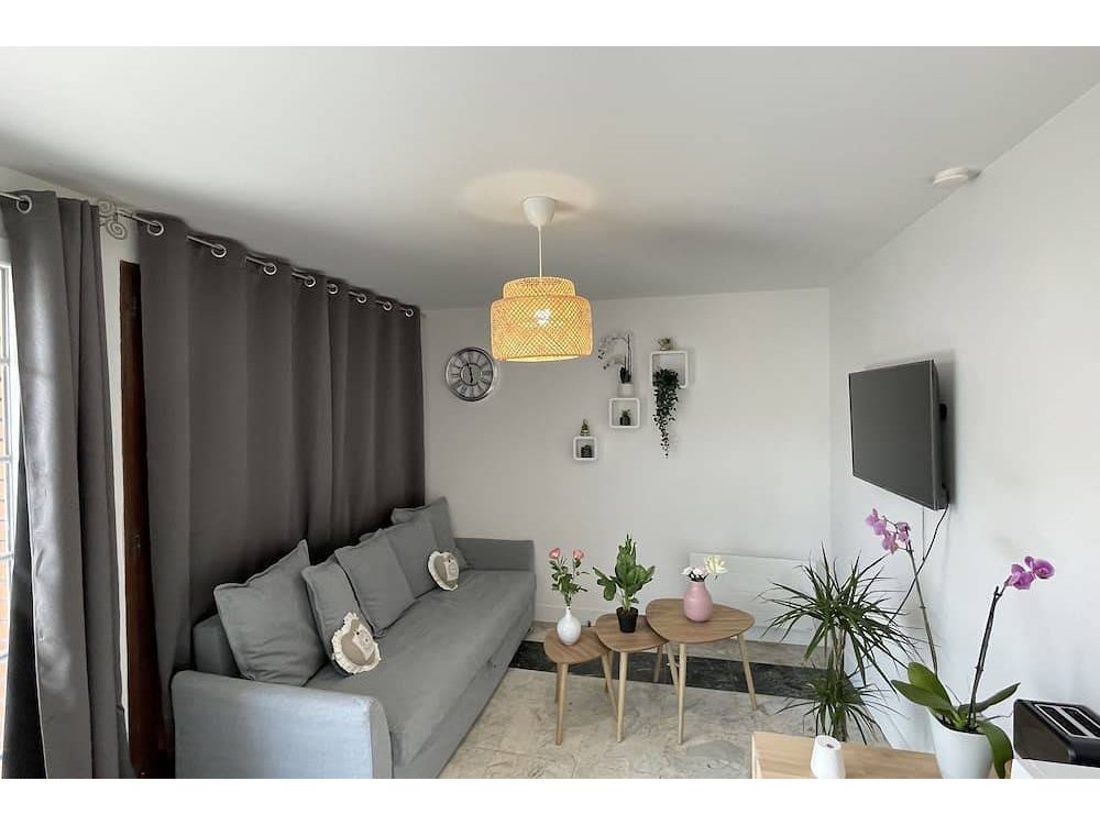 Holiday home in Seine-Saint-Denis from £89 per night