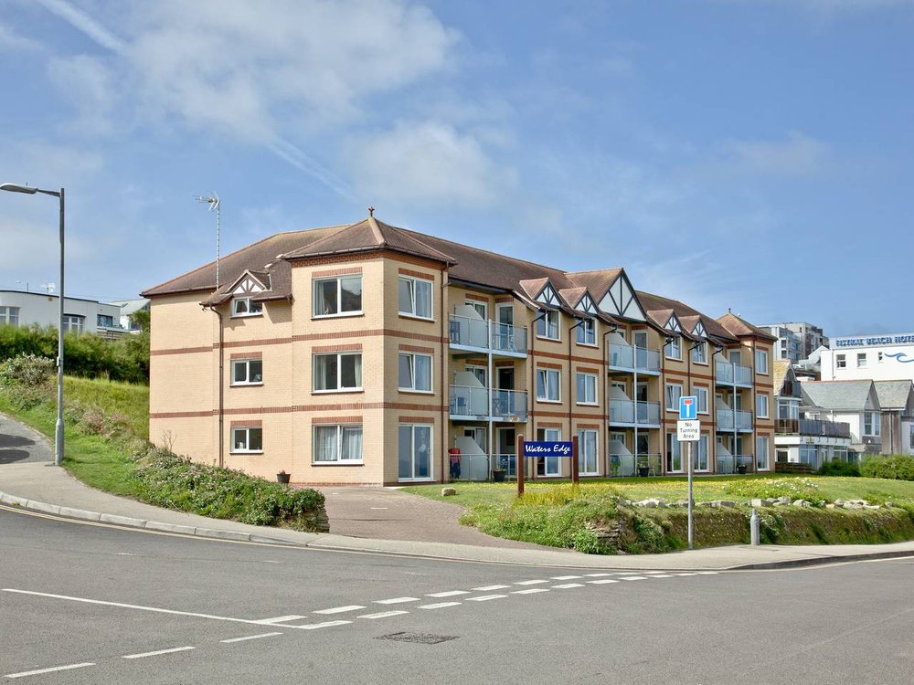 Holiday home in Newquay from £76 per night