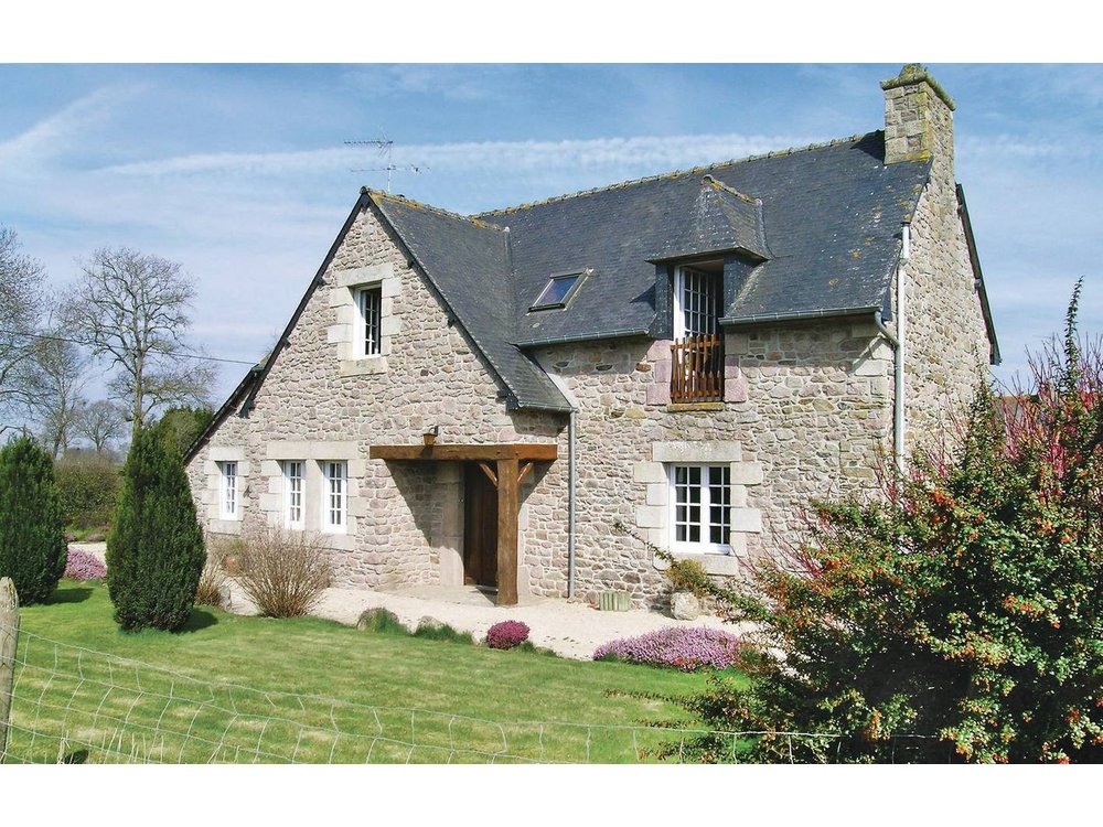 Holiday home in Côtes-d'Armor from £43 per night