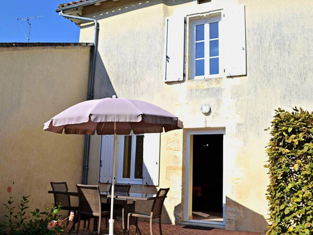 Holiday home in Charente from £42 per night