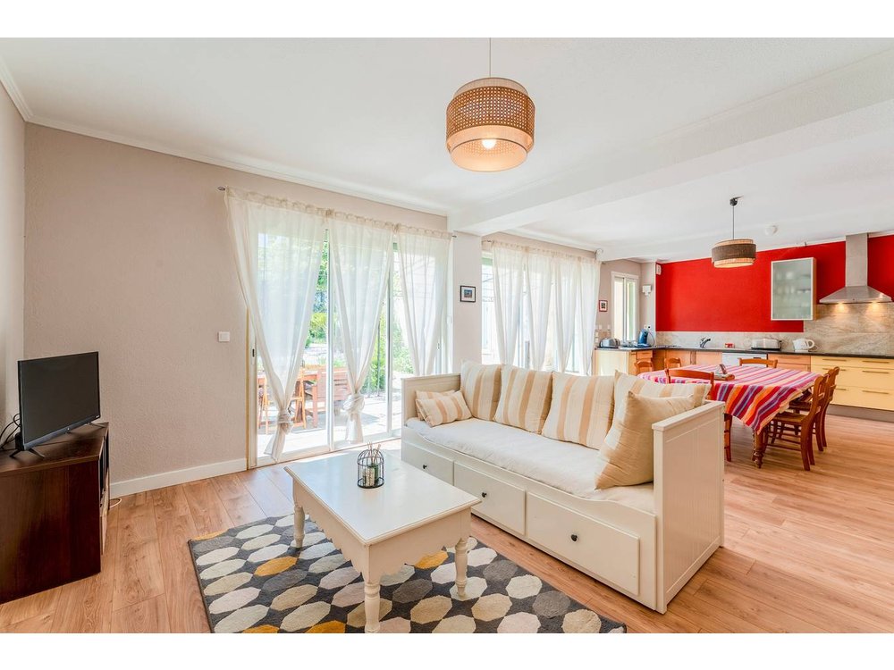 Holiday home in Bollène from £93 per night