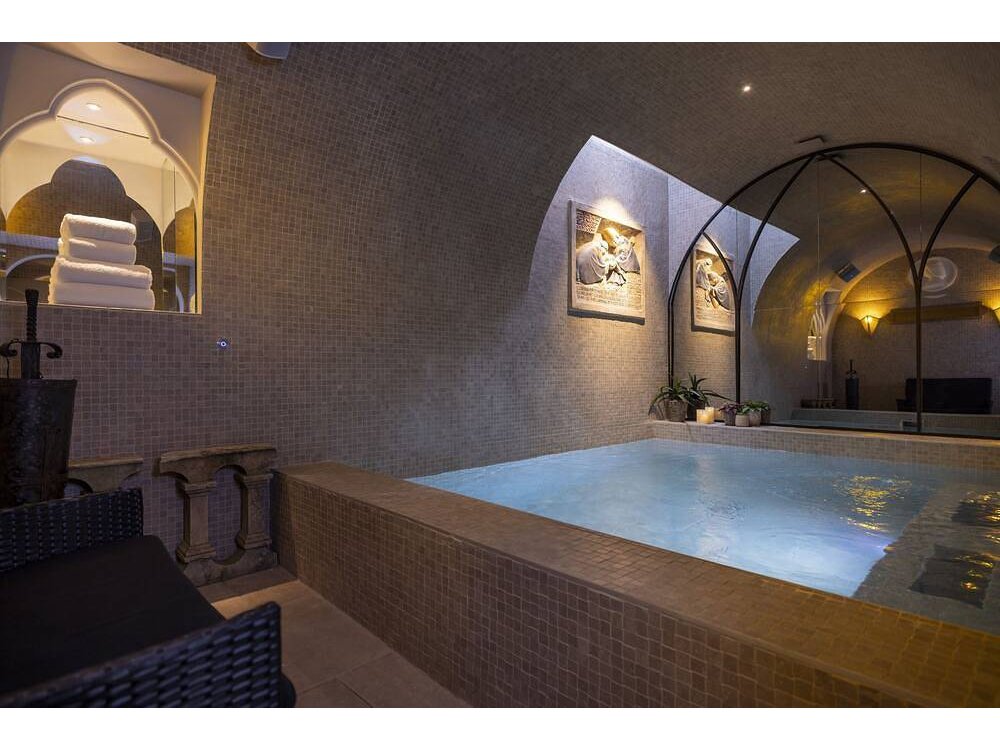 Holiday home in Paris from £2033 per night