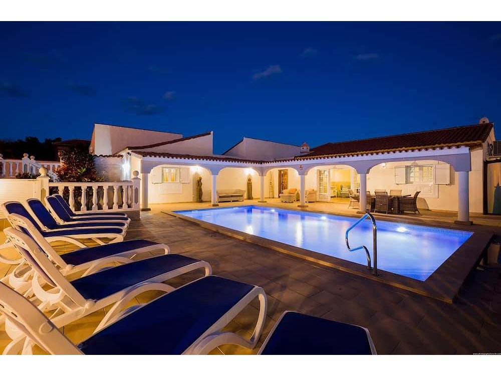 Holiday home in Abona from £476 per night
