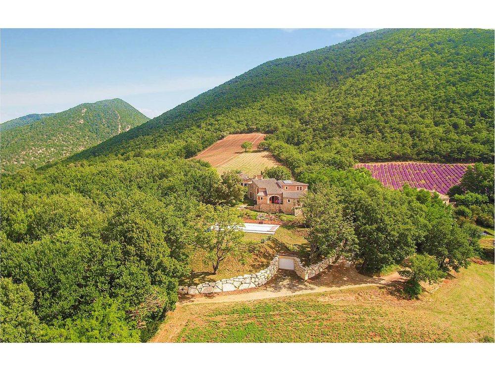 Holiday home in Drôme from £43 per night