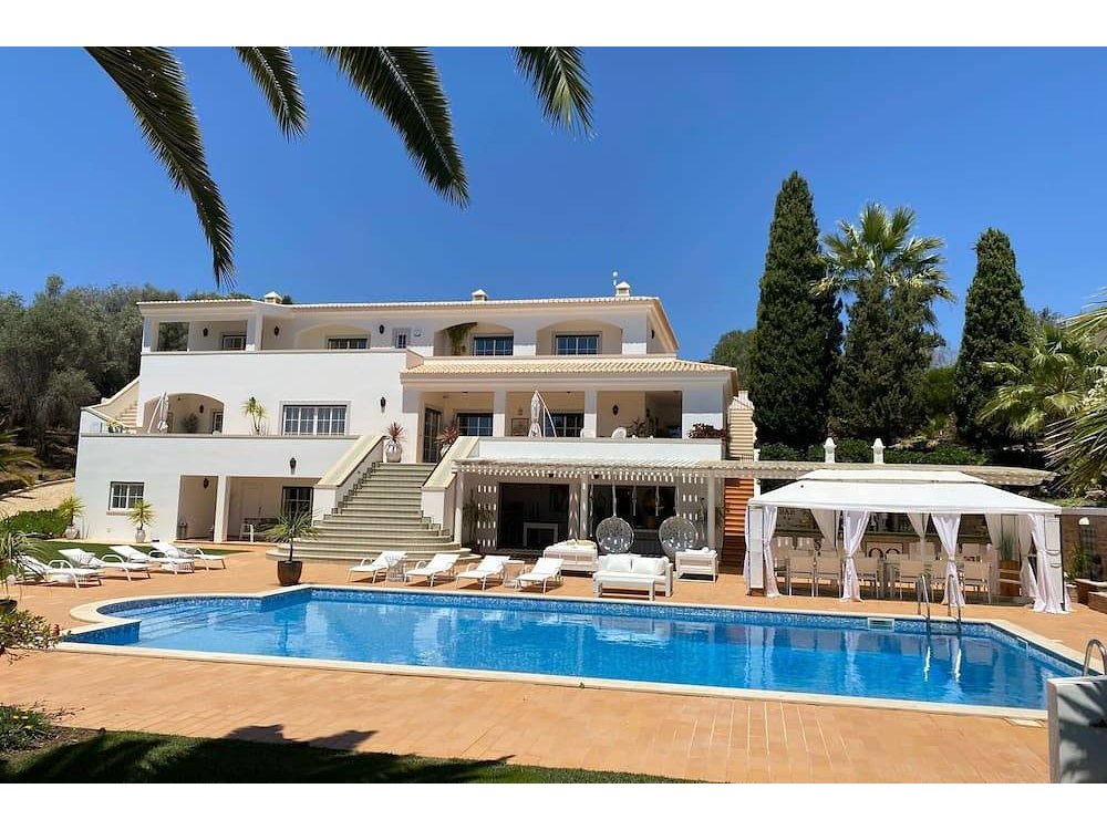 Holiday home in Lagos from £1841 per night