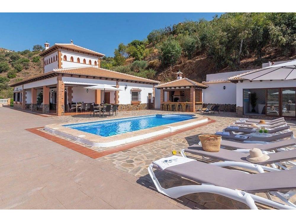 Holiday home in Axarquía from £211 per night